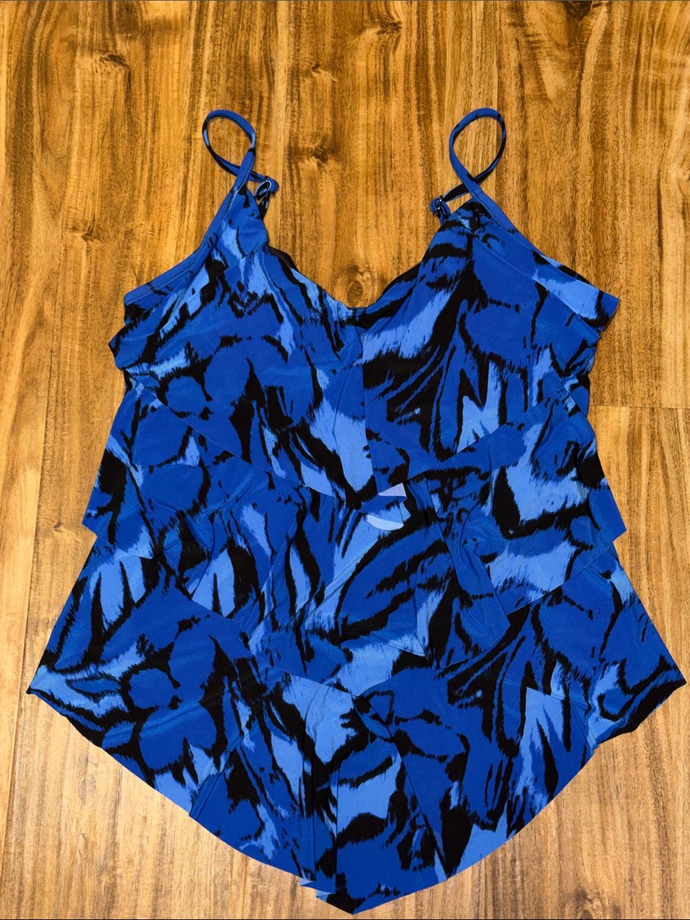 MagicSuit women 12 large bathing suit Rita Tankini top swim blue black flowers
